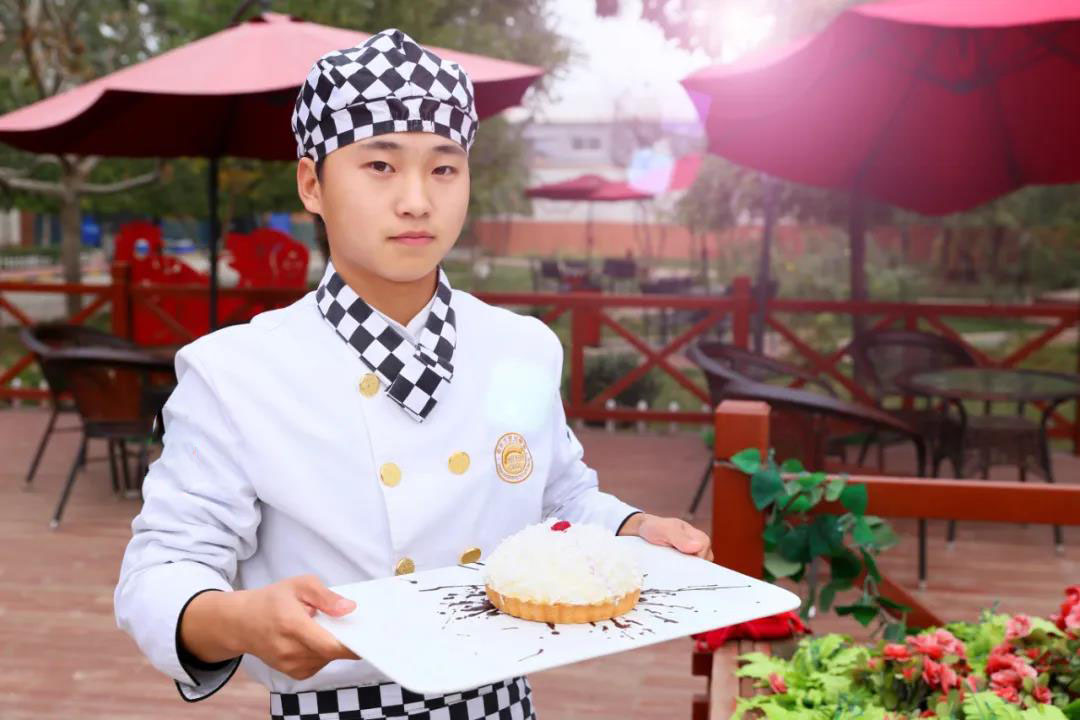 西點(diǎn)行業(yè)為啥備受矚目？河北新東方來為你解答！