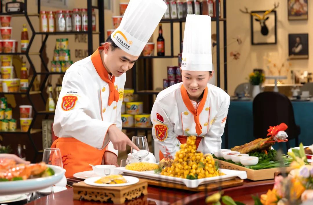 都是學(xué)技術(shù)，那么學(xué)烹飪與其它相比有哪些呢？