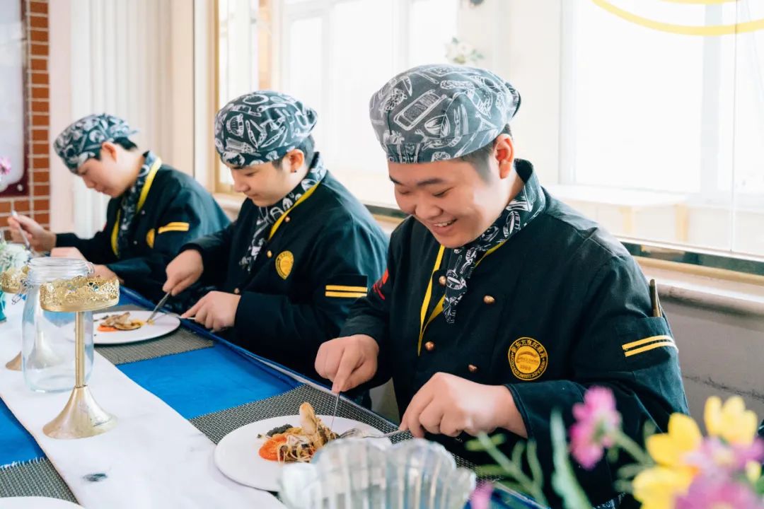 464afedaae67c2ec05cd4e8c3d0abca7.jpg 464afedaae67c2ec05cd4e8c3d0abca7.jpg