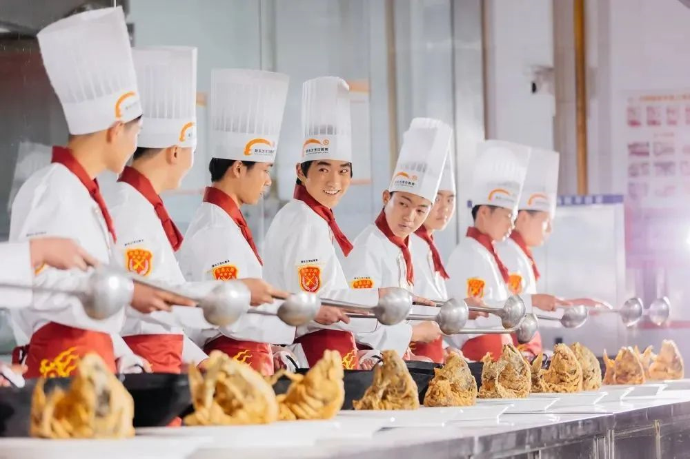 2024年男生學(xué)什么好？盤點(diǎn)適合男生的三大熱門專業(yè)！