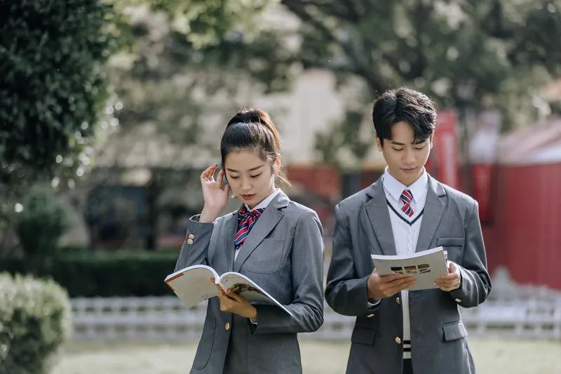 選擇學(xué)校時，家長需要考慮哪些因素？