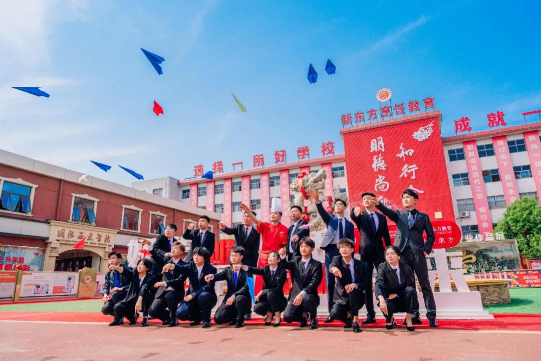 零基礎(chǔ)入行廚師，選學(xué)校還是當(dāng)學(xué)徒？新人必看對(duì)比分析！