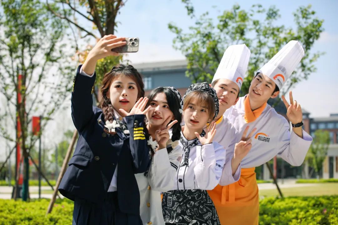 0f12ef862e34d84fbda320cc261c5f96.jpg 0f12ef862e34d84fbda320cc261c5f96.jpg