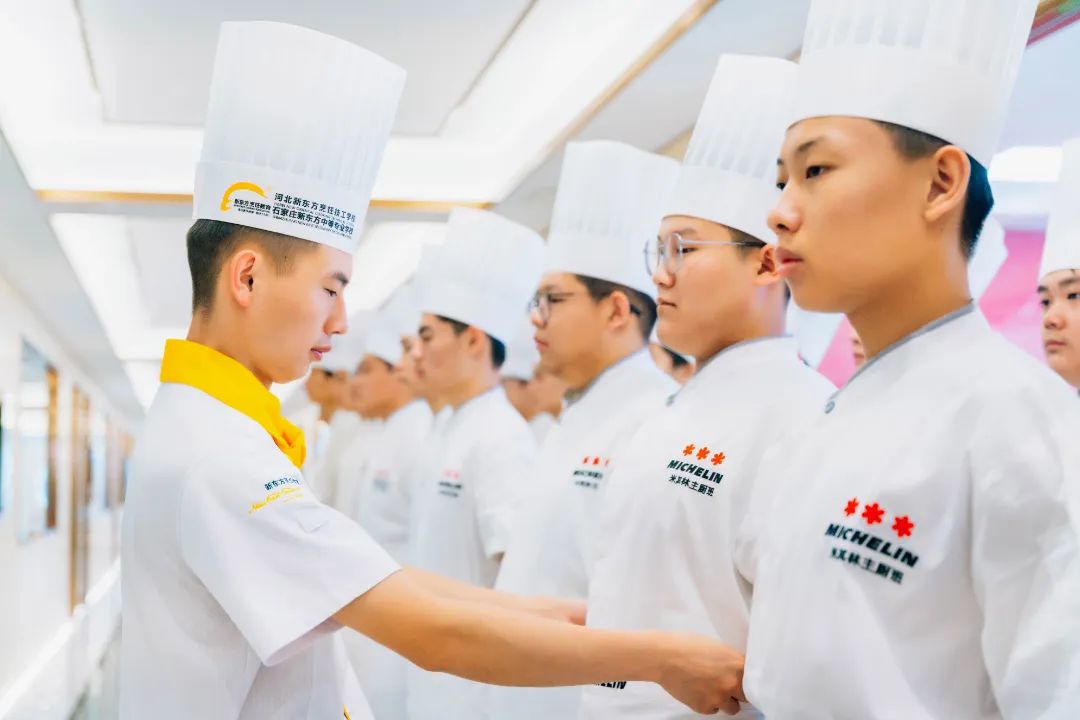 石家莊新東方中等專(zhuān)業(yè)學(xué)校中餐專(zhuān)業(yè)：烹飪夢(mèng)想啟航，職業(yè)規(guī)劃照亮未來(lái)