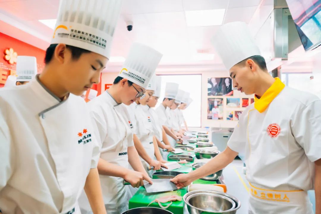 單招過后擇業(yè)新思路 | 掌握烹飪技藝開啟職業(yè)新篇章