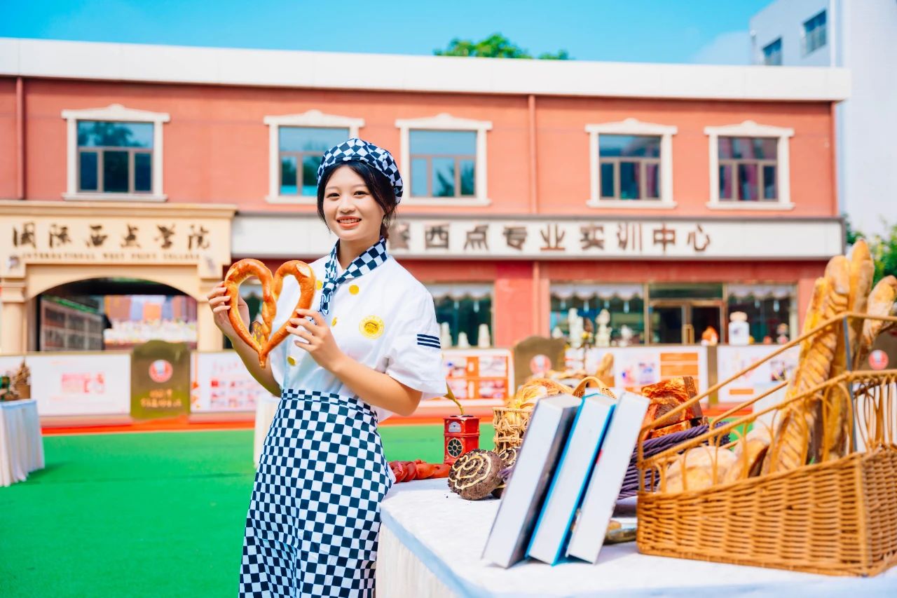 a9679c1e95bbab7e2bf4d5ba54d8d141.jpg a9679c1e95bbab7e2bf4d5ba54d8d141.jpg