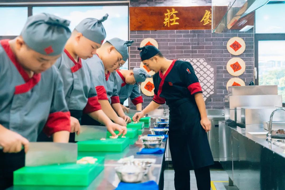 適合30歲以上的人，兼職副業(yè)項(xiàng)目，門檻不高，悶聲賺錢！