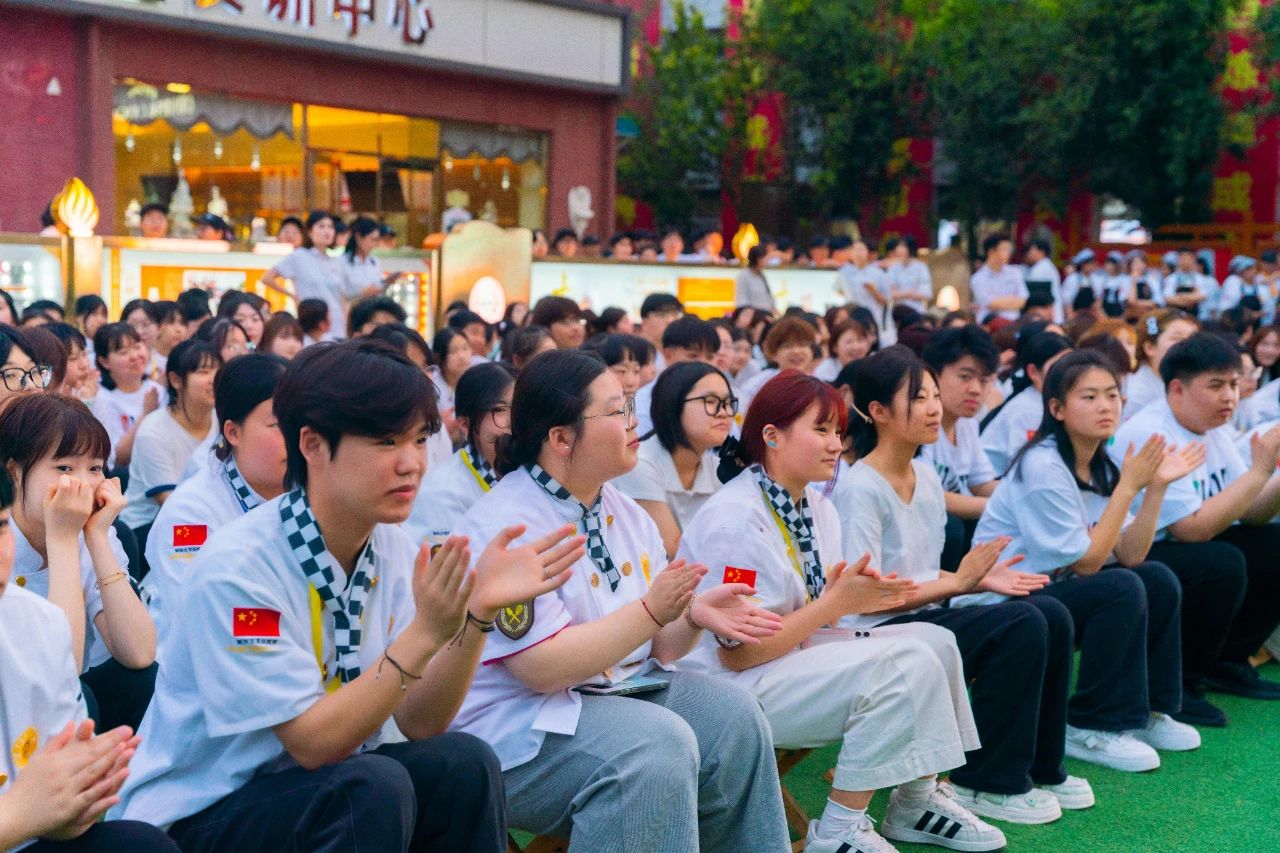 【中考志愿填報(bào)】選對(duì)學(xué)校比考高分更重要！中考生家長(zhǎng)必看