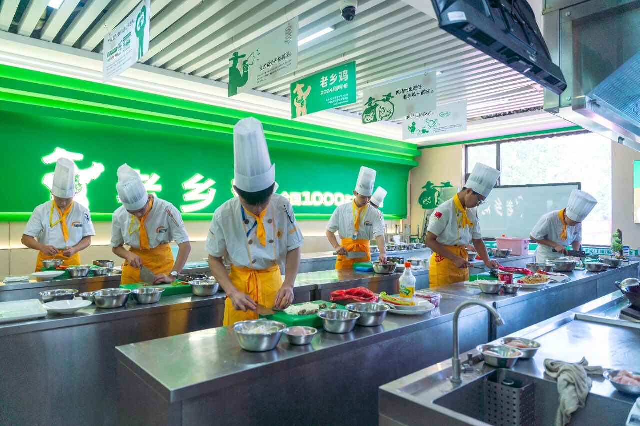 【賽事速遞】河北新東方“雀巢 ·美極杯”烹飪技能大賽火熱開賽！