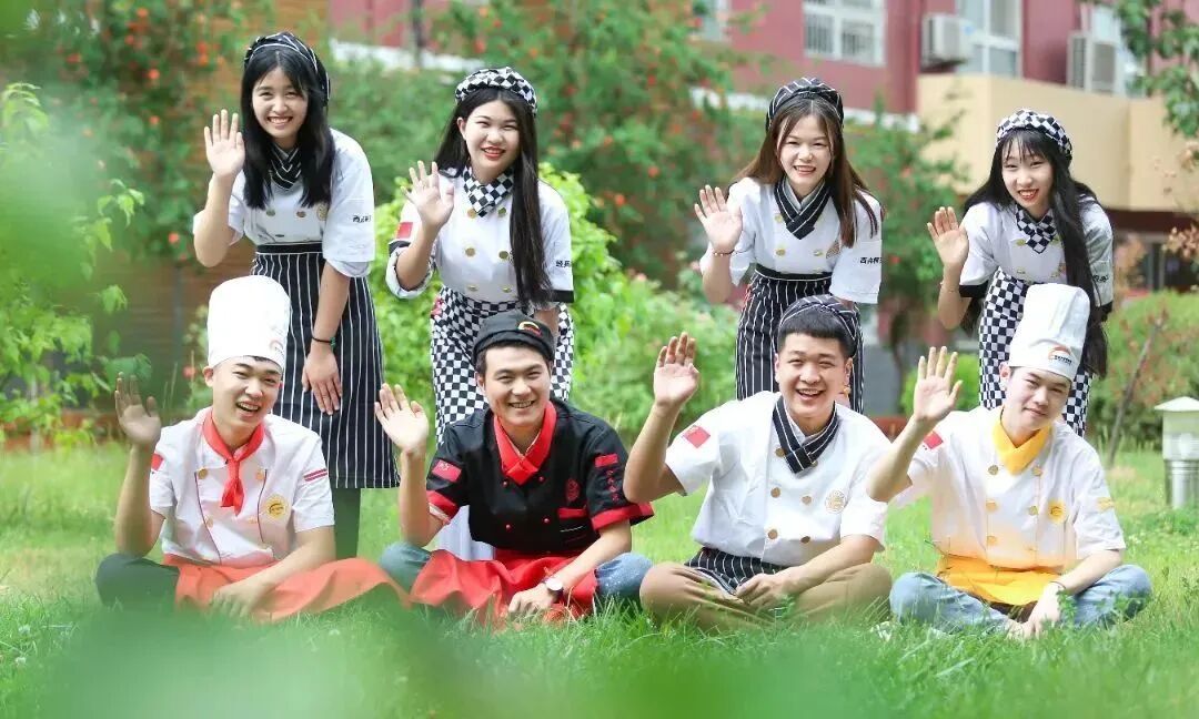 石家莊新東方烹飪學校貴不貴？學烹飪一年學費多少錢？