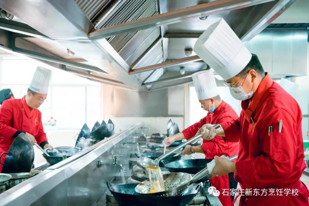 鑄技能之舟 揚(yáng)發(fā)展之帆丨教師技能大比武看河北新東方師者風(fēng)范！